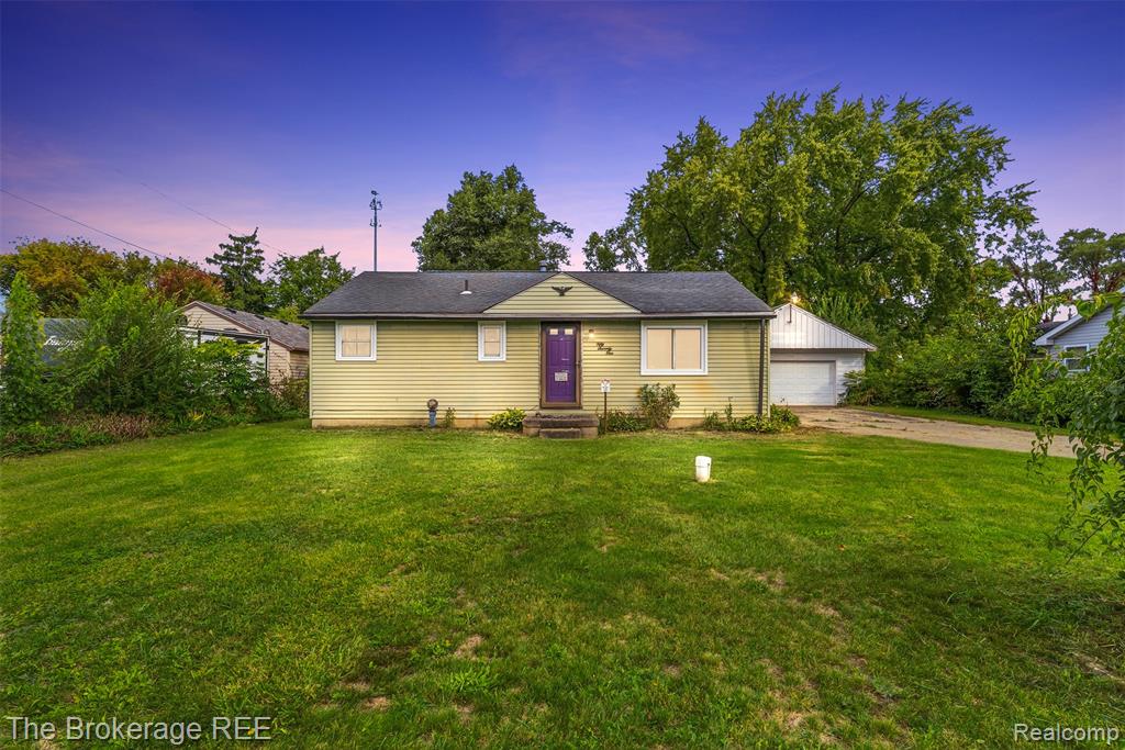 5071 Rose Lane Property Photo 2