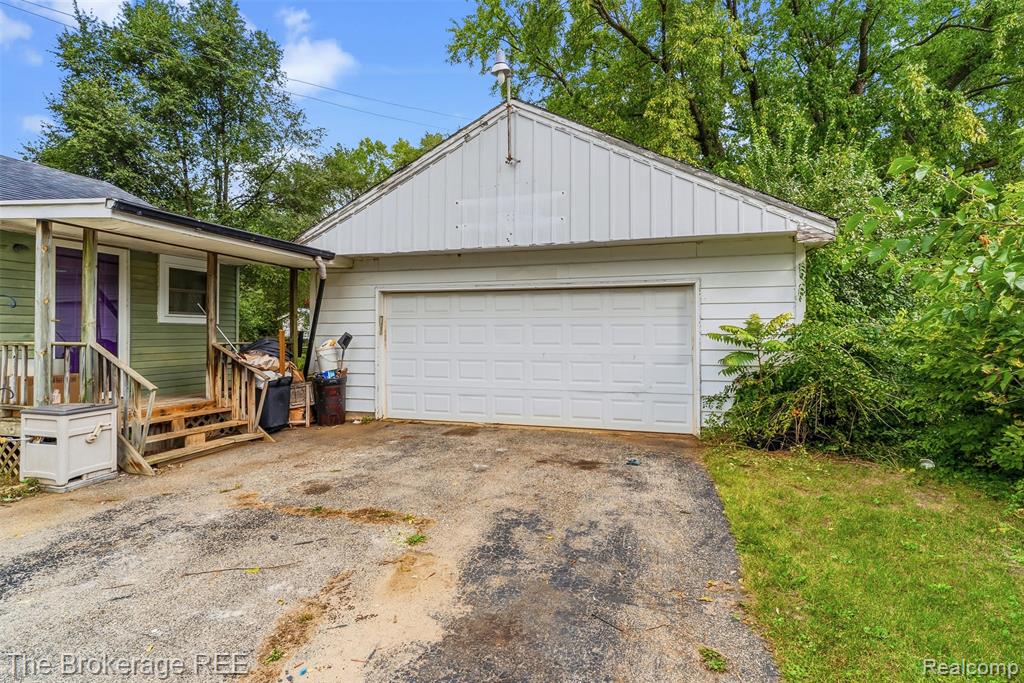 5071 Rose Lane Property Photo 8