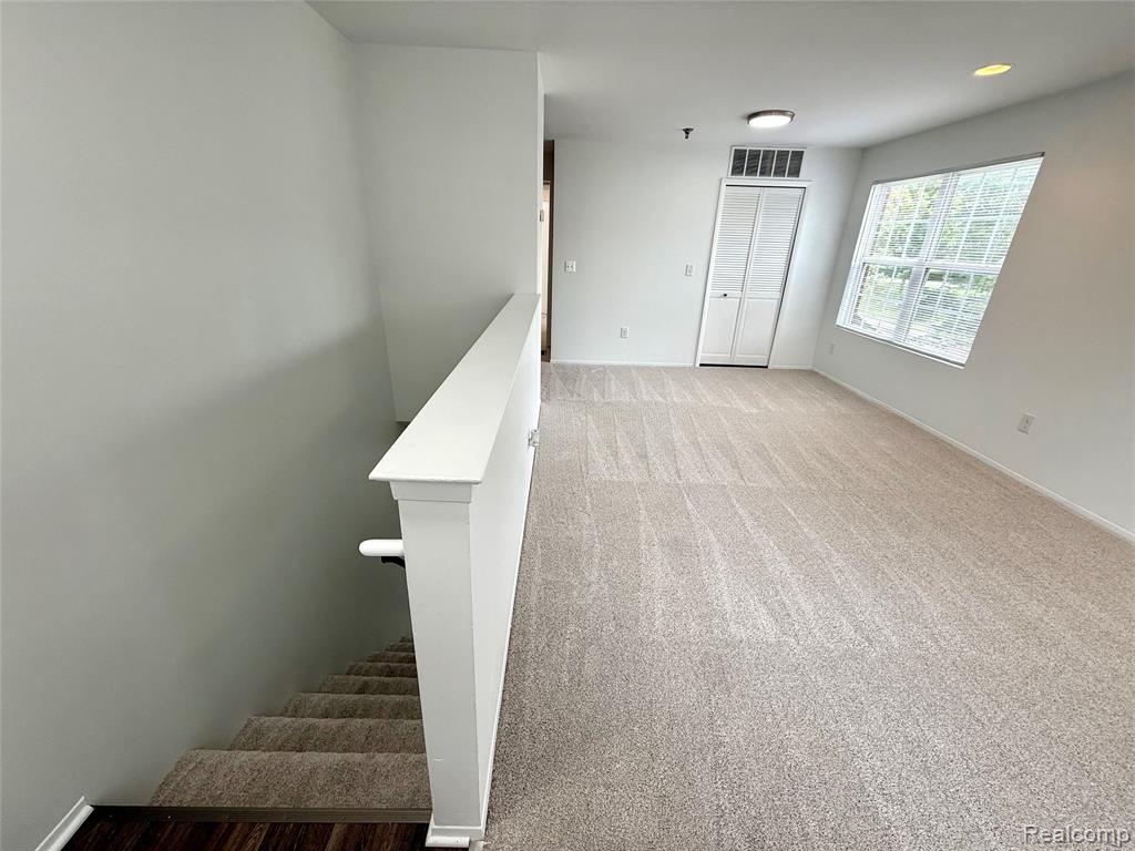23407 Grayson Drive Property Photo 15