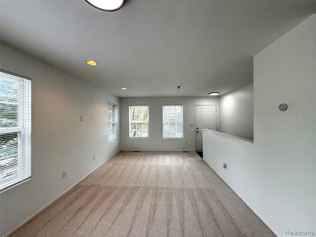 23407 Grayson Drive Property Photo 17