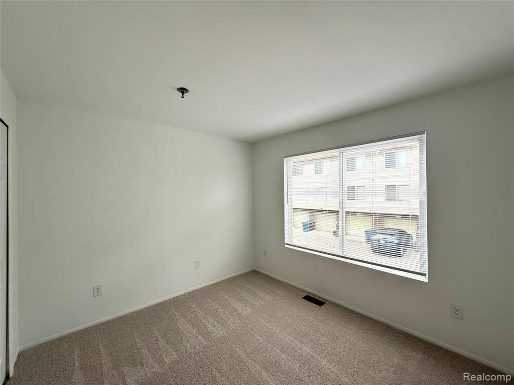 23407 Grayson Drive Property Photo 21