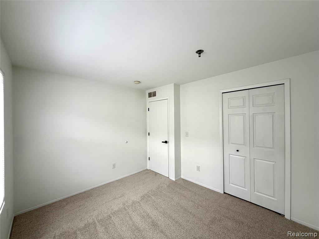 23407 Grayson Drive Property Photo 22