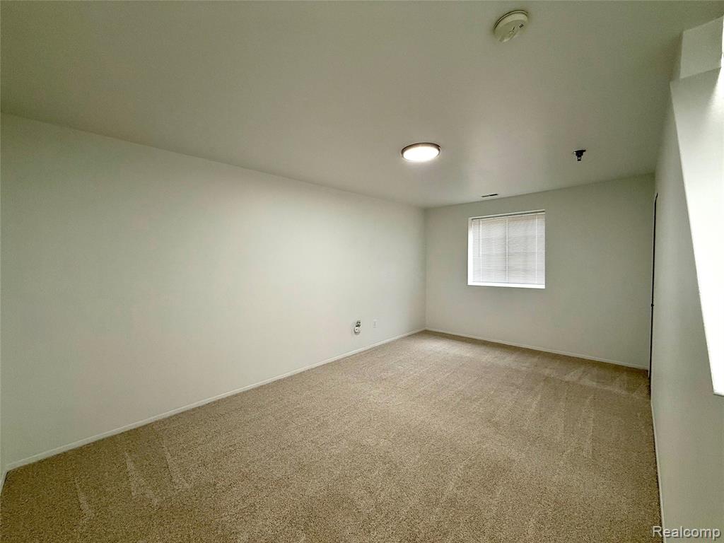 23407 Grayson Drive Property Photo 29