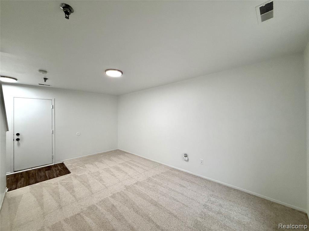 23407 Grayson Drive Property Photo 30