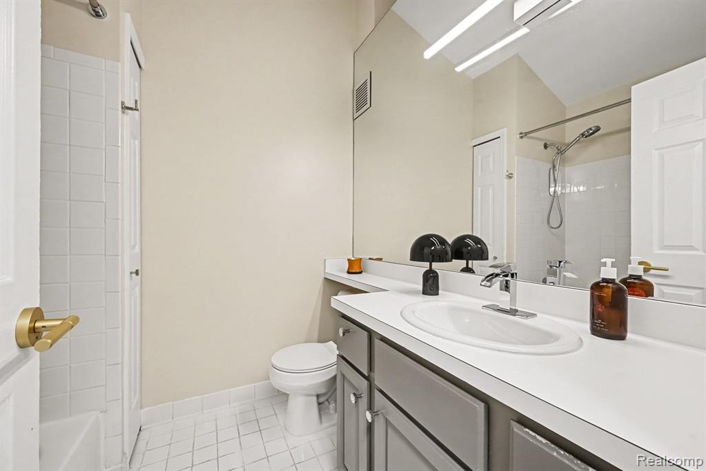 1467 Chesapeake Drive Property Photo 28
