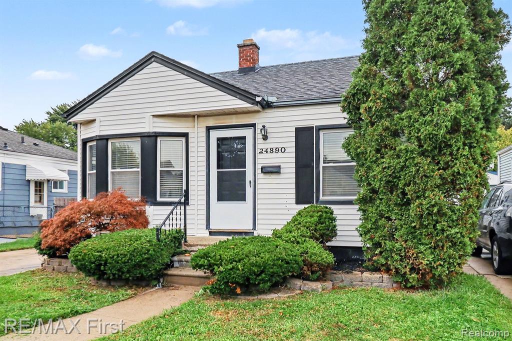 24890 Valley Avenue Property Photo 4