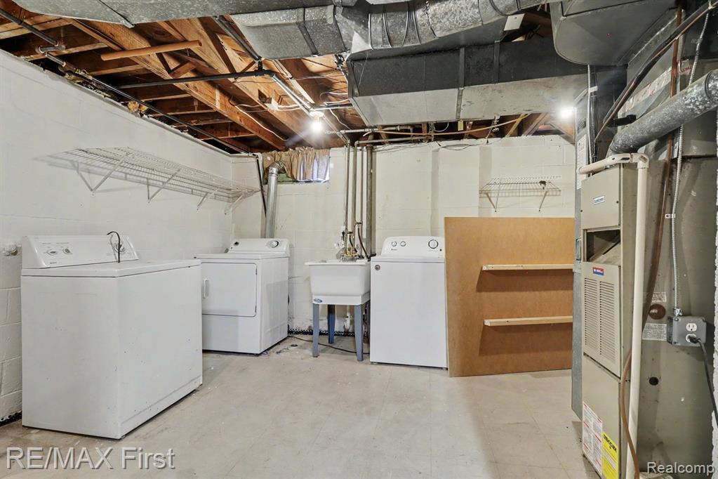 24890 Valley Avenue Property Photo 14