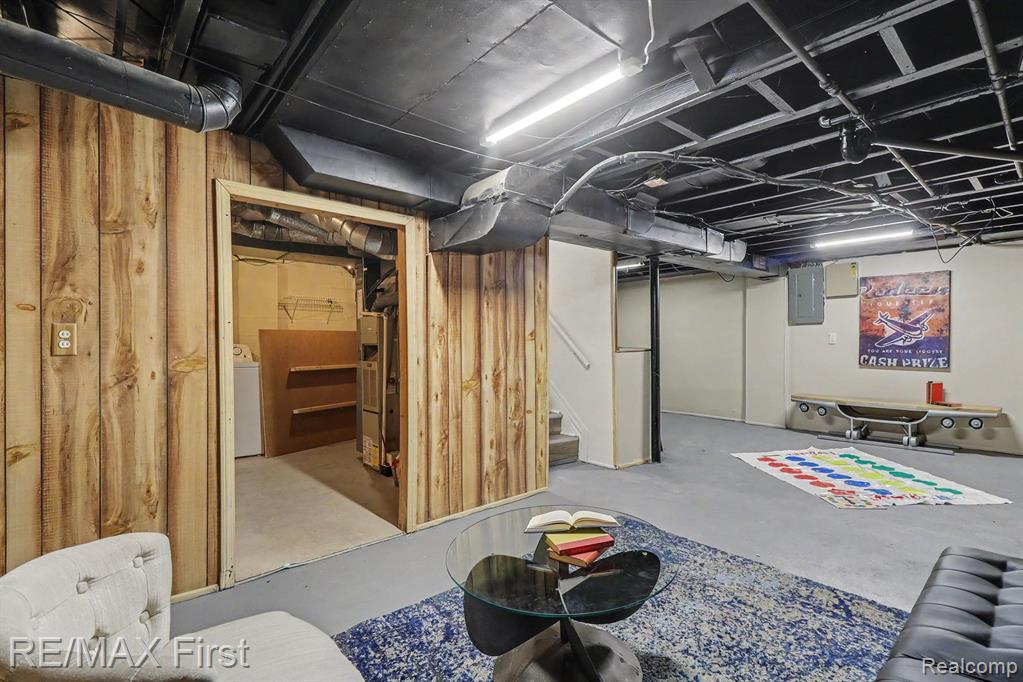 24890 Valley Avenue Property Photo 15