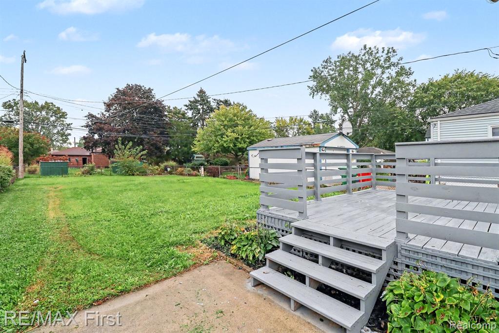 24890 Valley Avenue Property Photo 17