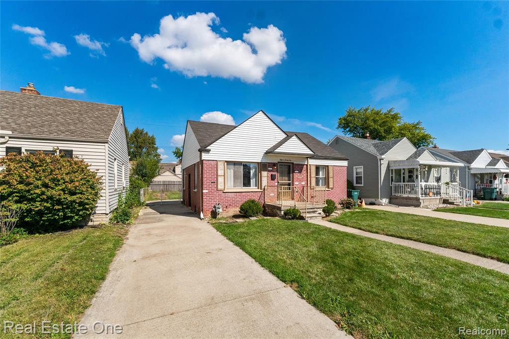 1532 Mclain Avenue Property Photo 3