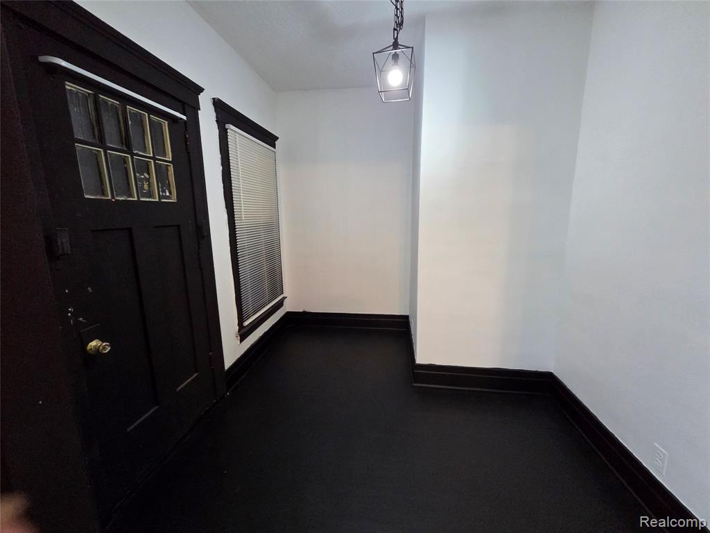 253 Grove Street Property Photo 2