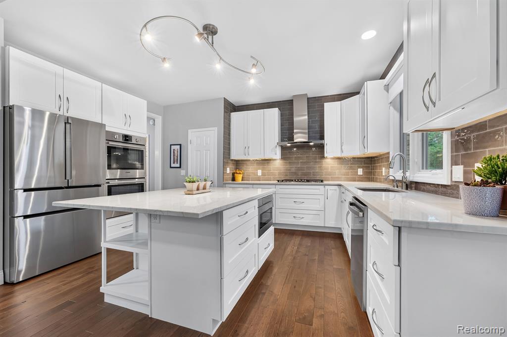 45536 Glengarry Boulevard Property Photo 16