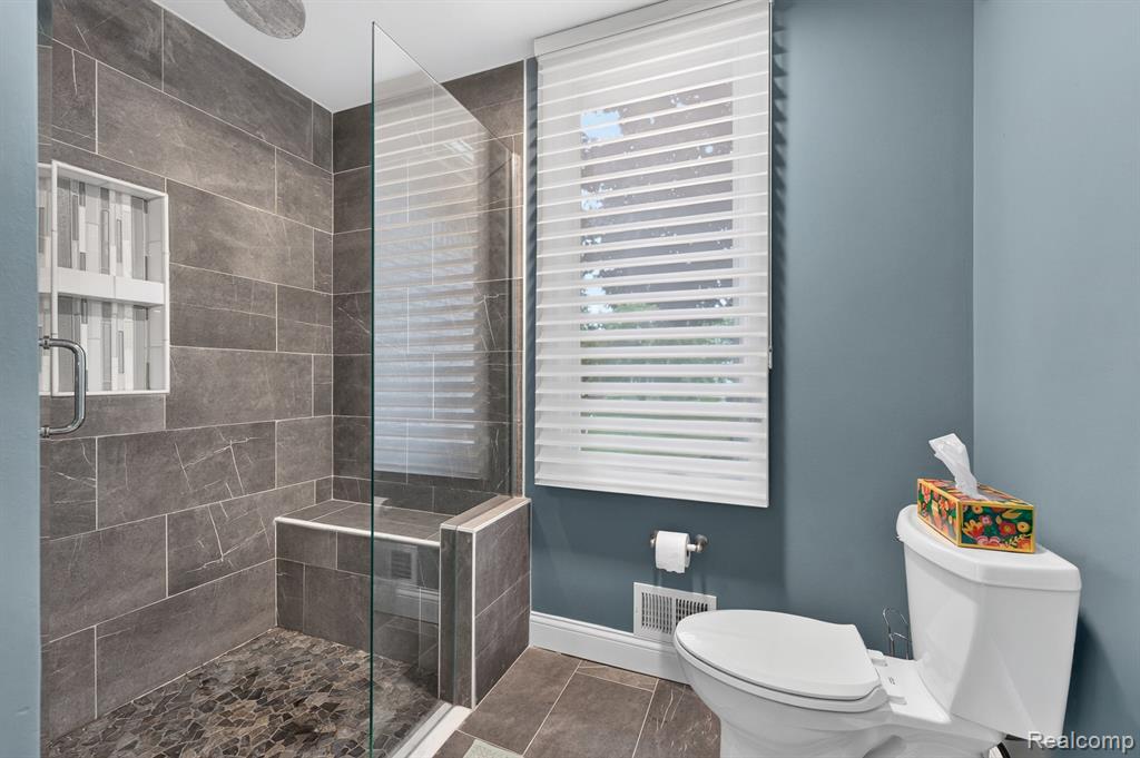 45536 Glengarry Boulevard Property Photo 21