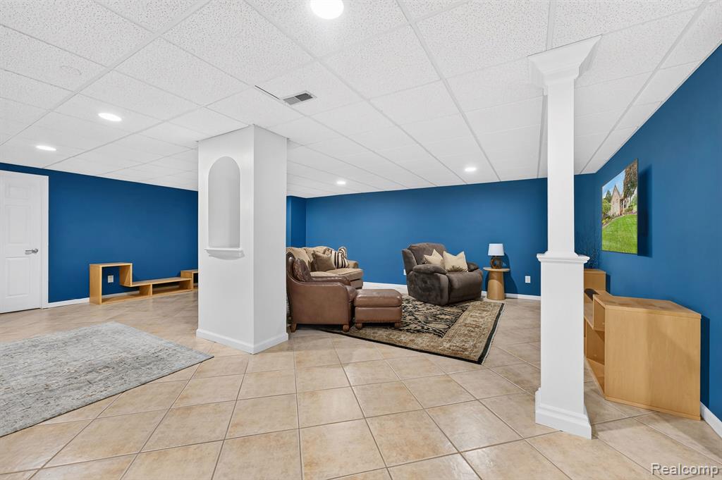 45536 Glengarry Boulevard Property Photo 34