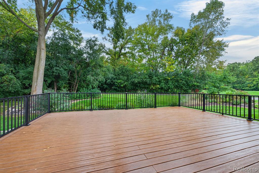 45536 Glengarry Boulevard Property Photo 37