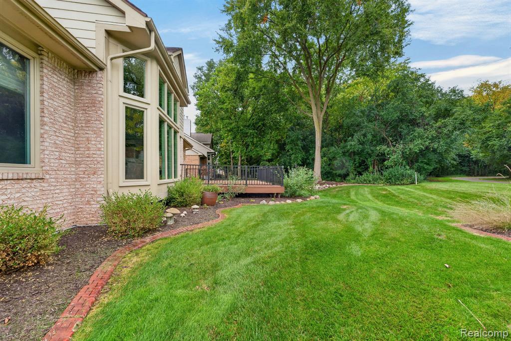 45536 Glengarry Boulevard Property Photo 40