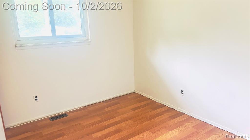 4224 Garrick Avenue Property Photo 11