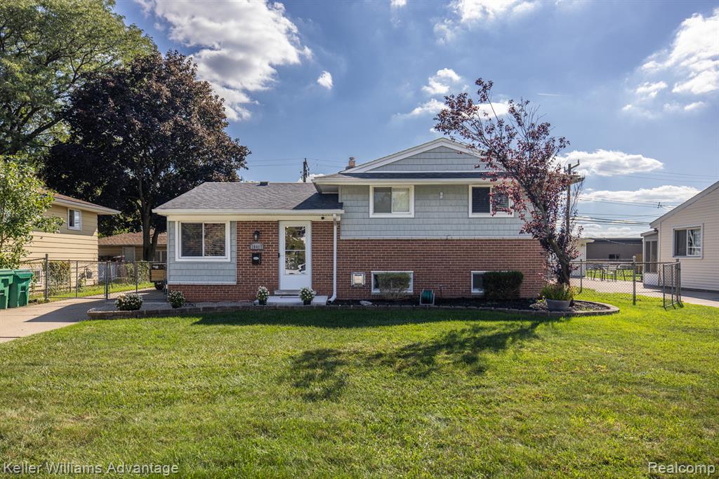 28417 Cambridge Street Property Photo 1