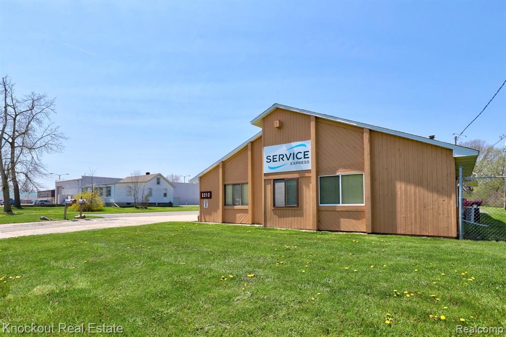 3212 S Dye Road Property Photo 6