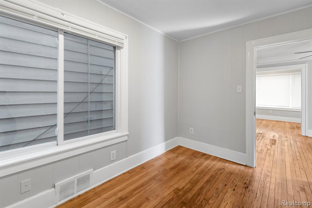 74 Pine Street Property Photo 18
