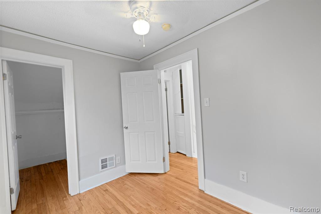 74 Pine Street Property Photo 19