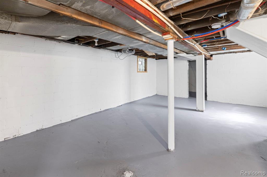 74 Pine Street Property Photo 20