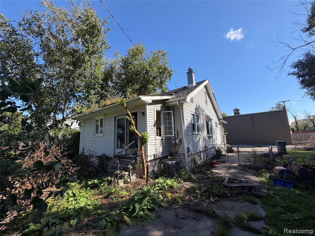 7001 Anthony Street Property Photo 2