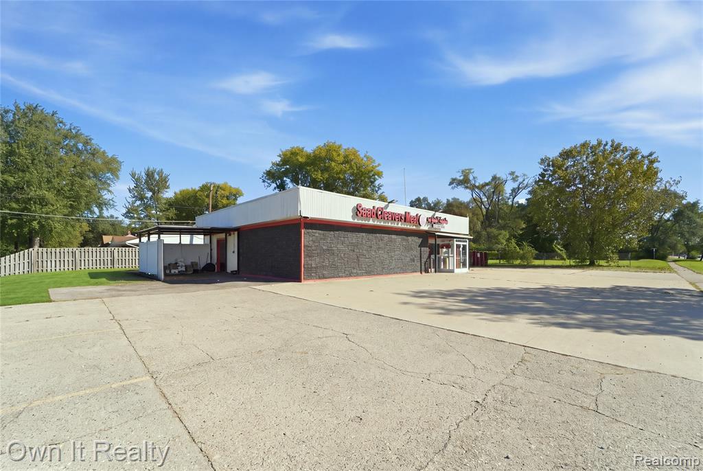 28762 Warren Road Property Photo 4