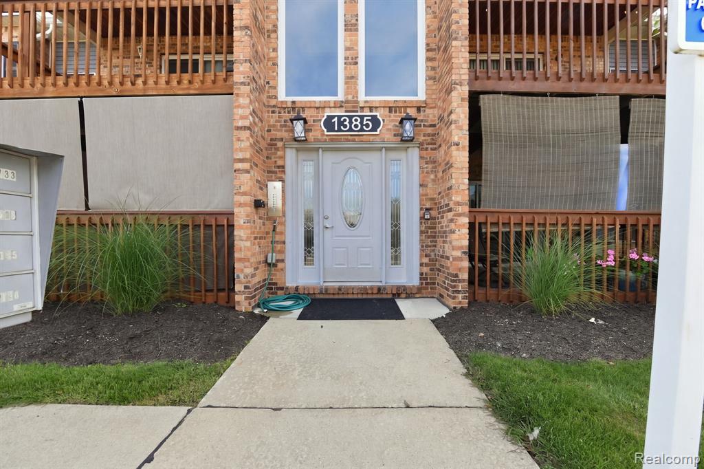1385 Harbour Boulevard Property Photo 4