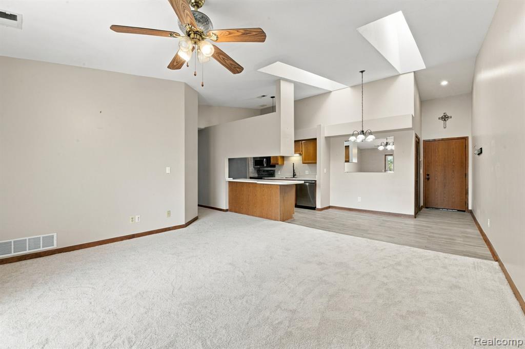 1385 Harbour Boulevard Property Photo 10