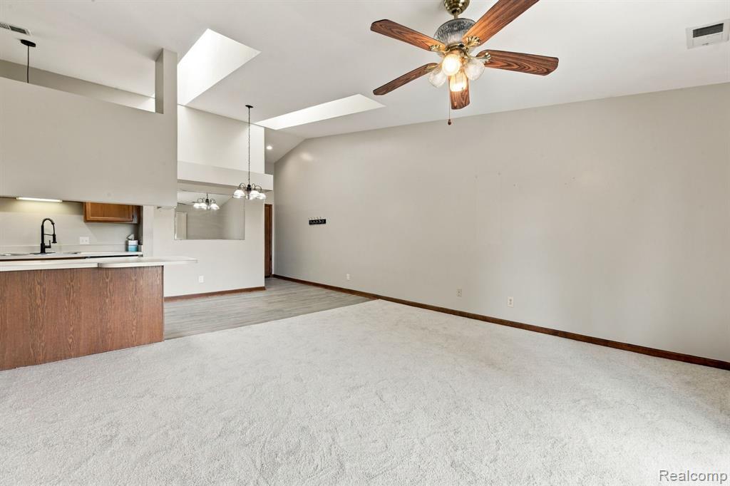 1385 Harbour Boulevard Property Photo 11