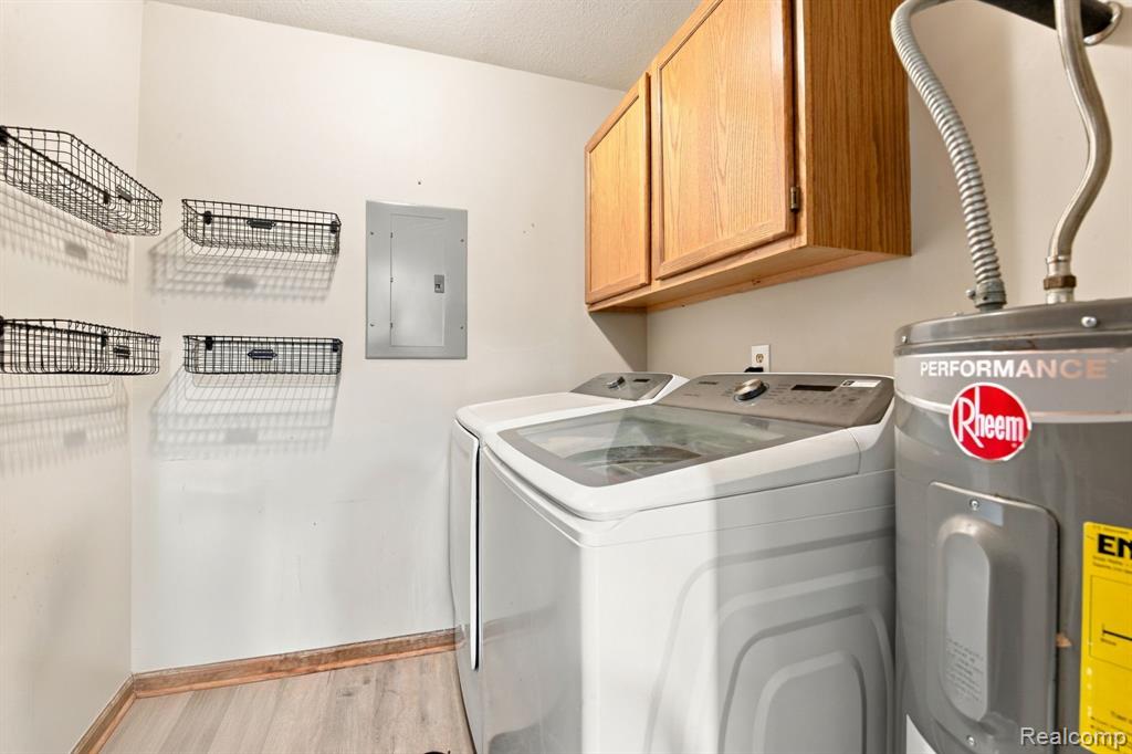 1385 Harbour Boulevard Property Photo 15