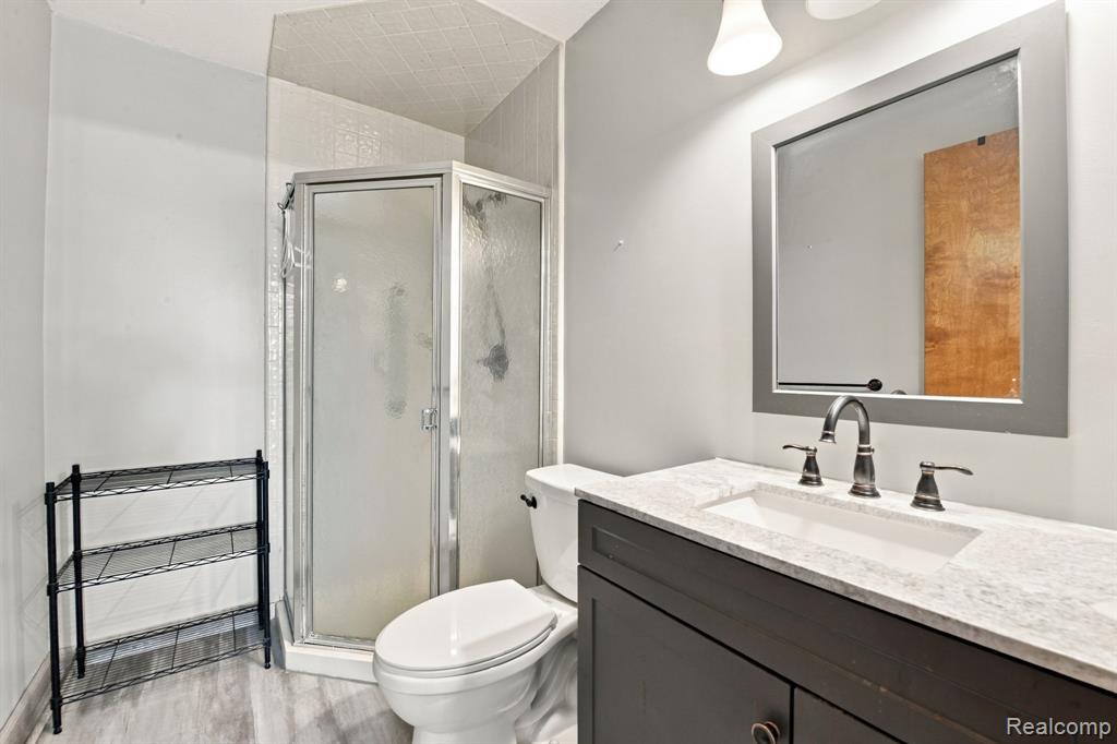 1385 Harbour Boulevard Property Photo 25