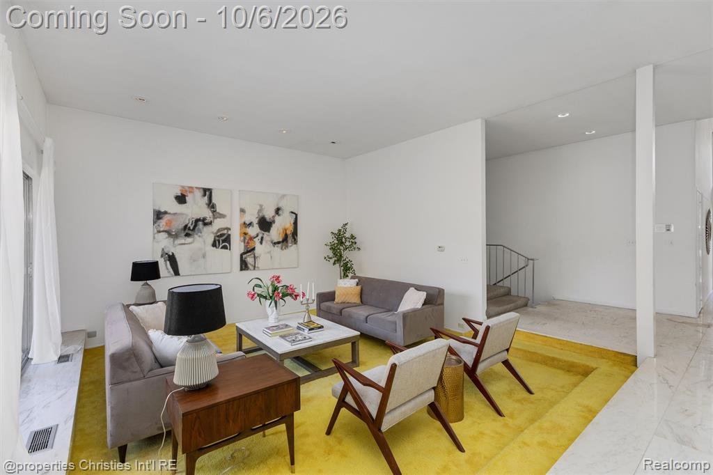 23249 Morningside Street Property Photo 9