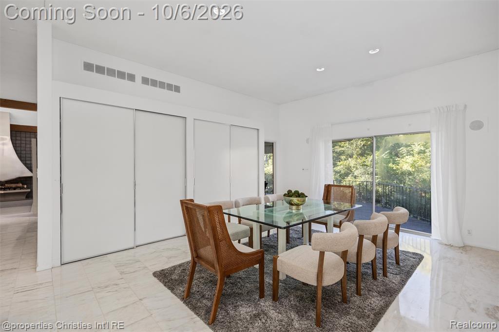 23249 Morningside Street Property Photo 10