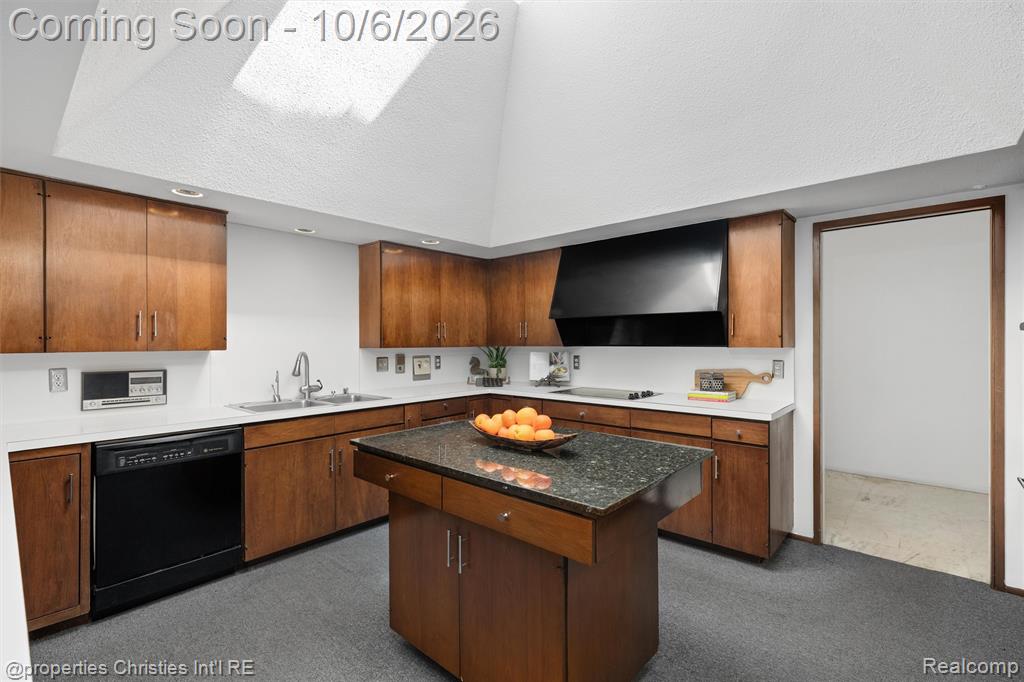 23249 Morningside Street Property Photo 24