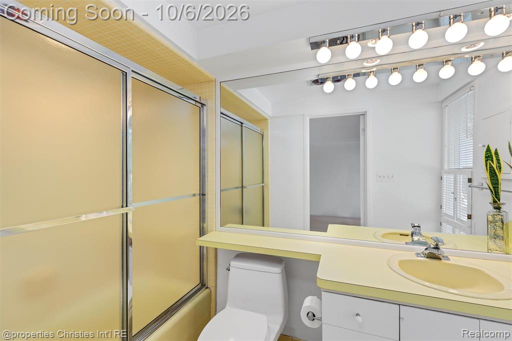 23249 Morningside Street Property Photo 34