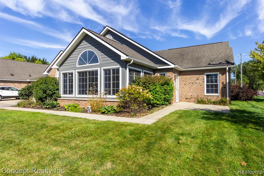 11035 Brookwood Property Photo 1