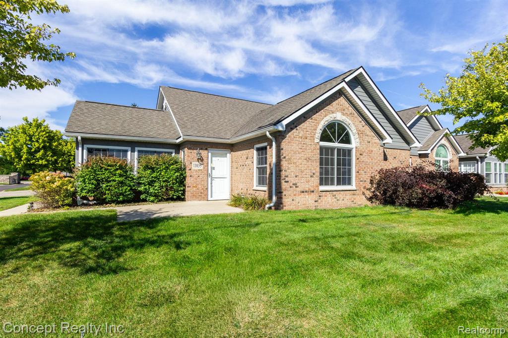 11035 Brookwood Property Photo 2