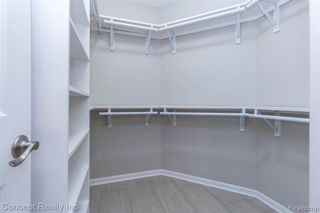 11035 Brookwood Property Photo 26