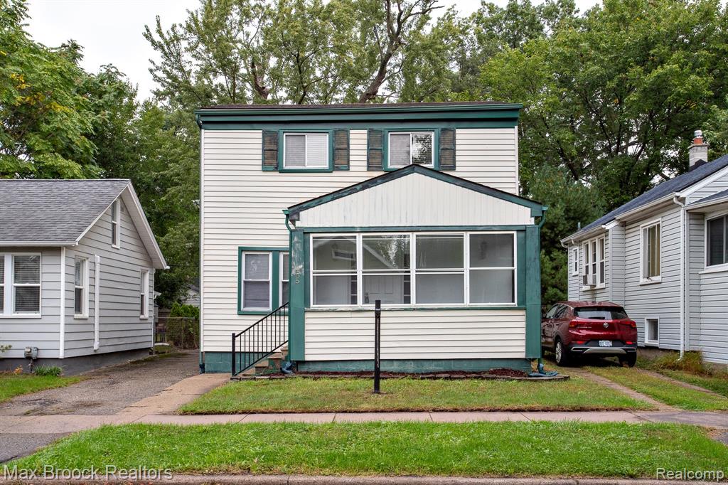 455 E Lewiston Avenue Property Photo 1