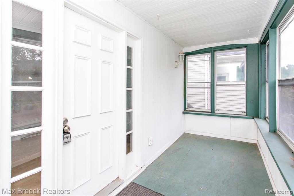 455 E Lewiston Avenue Property Photo 3