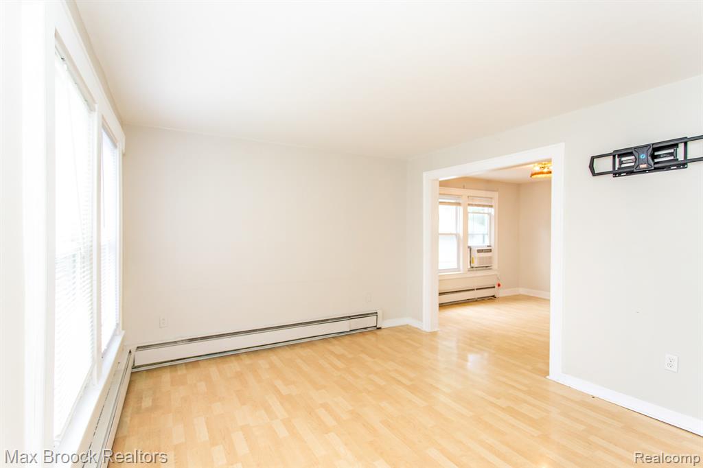 455 E Lewiston Avenue Property Photo 7
