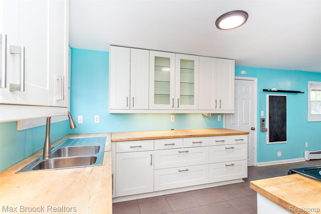 455 E Lewiston Avenue Property Photo 11
