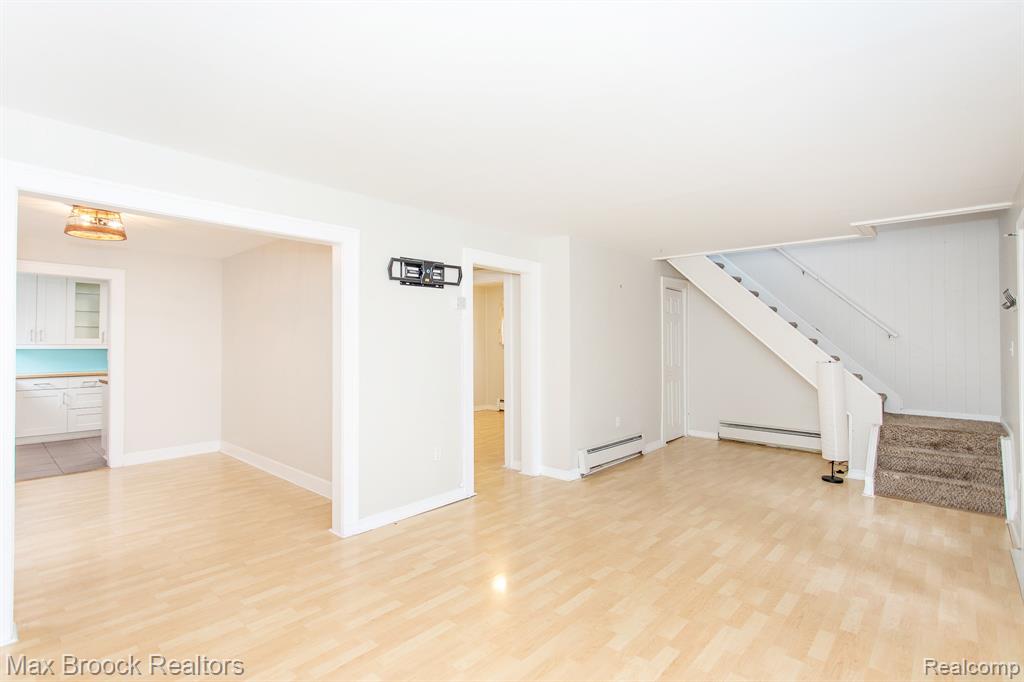 455 E Lewiston Avenue Property Photo 21