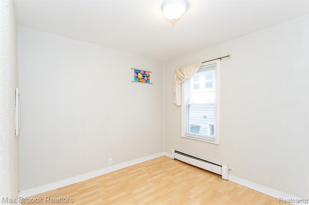 455 E Lewiston Avenue Property Photo 27