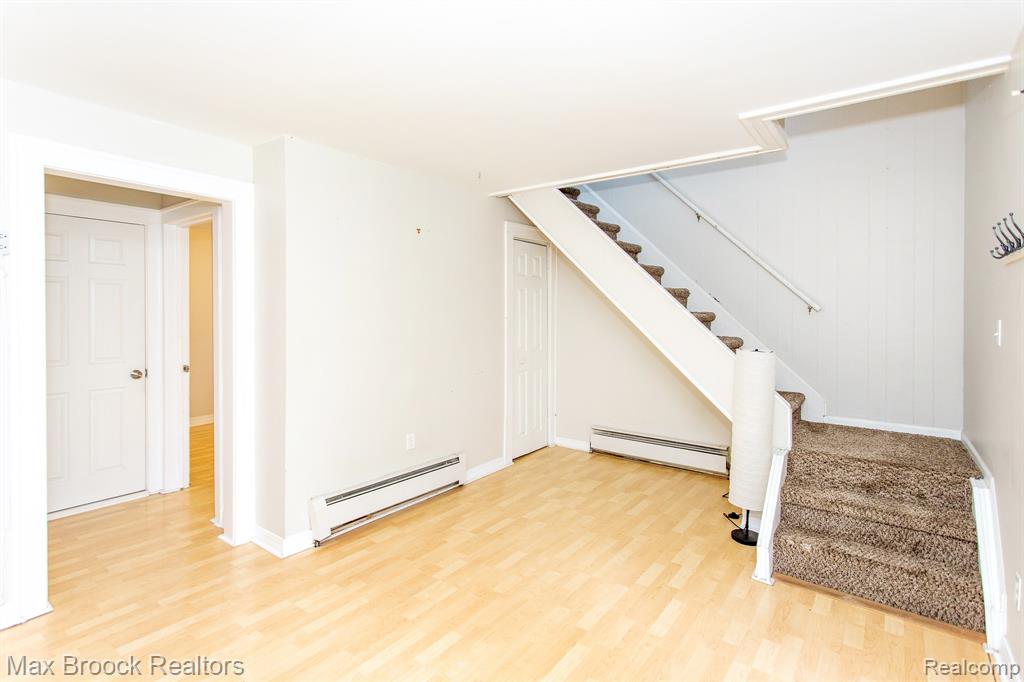 455 E Lewiston Avenue Property Photo 29