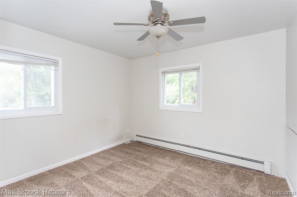 455 E Lewiston Avenue Property Photo 38