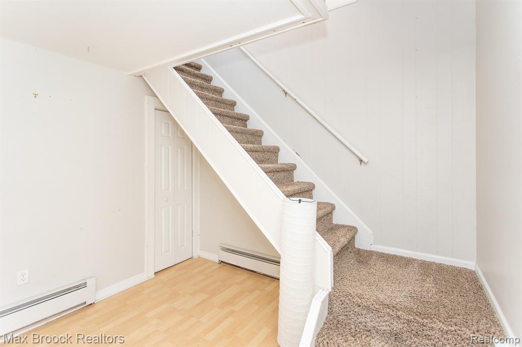 455 E Lewiston Avenue Property Photo 40
