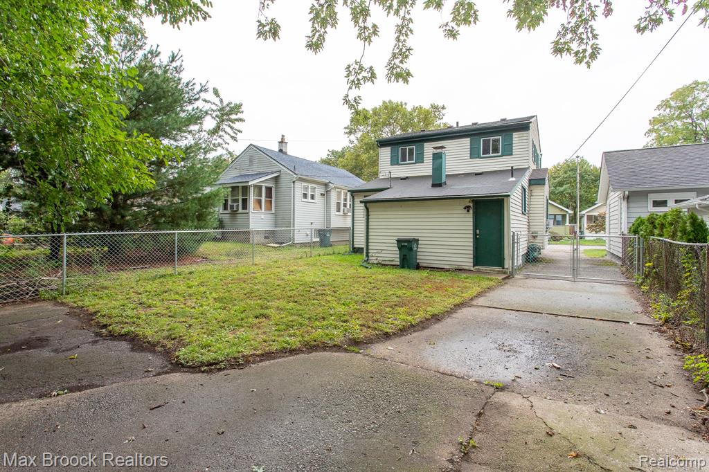 455 E Lewiston Avenue Property Photo 44